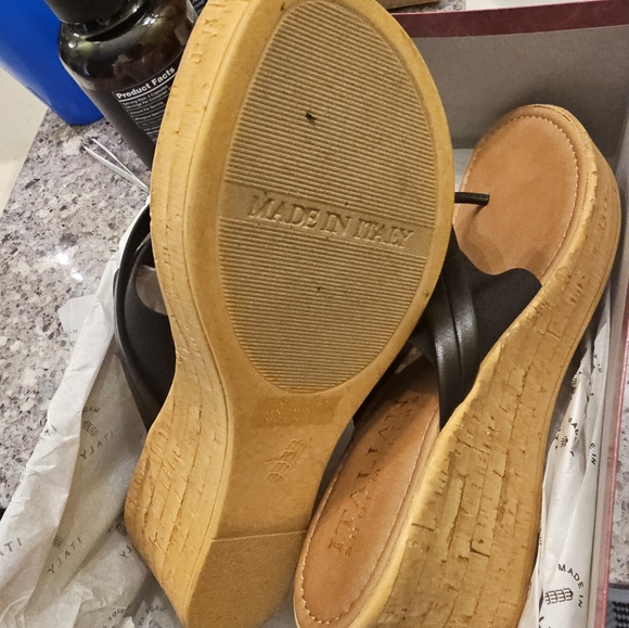 Italian wedge flip flops - Picture 2 of 4